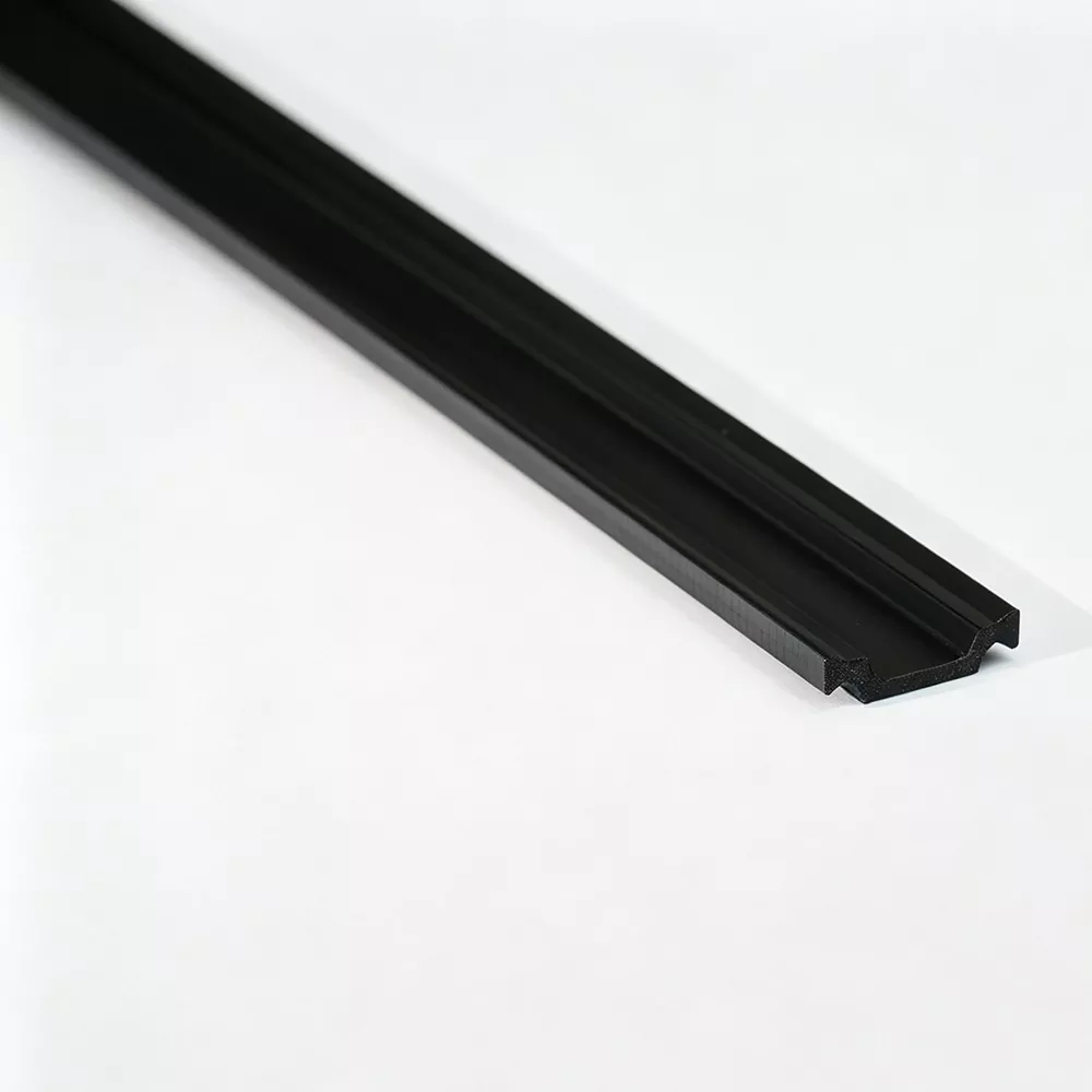 Listwa termoizolacyjna do drzwi aluminiowych